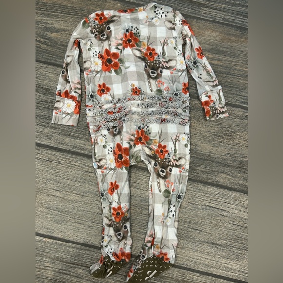 Posh Peanut “Winnie” Ruffled Footie - Picture 4 of 5